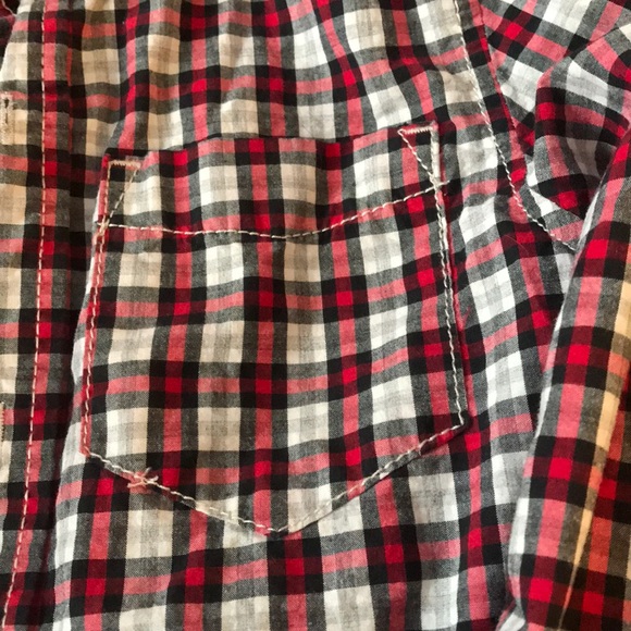 Button up - Picture 3 of 4